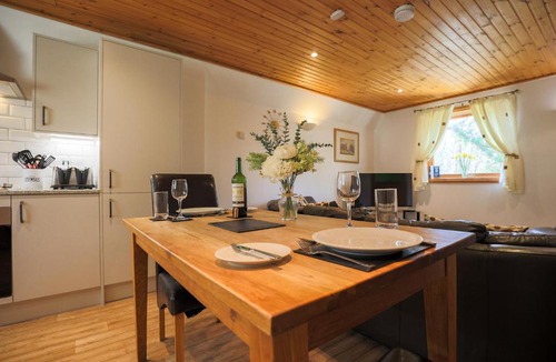 Liverton Villa | Oak Tree Lodge - A Romantic Getaway- Finlake Resort & Spa - Devon