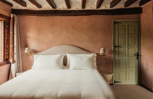 Seguero Hotel | Off Grid Girona