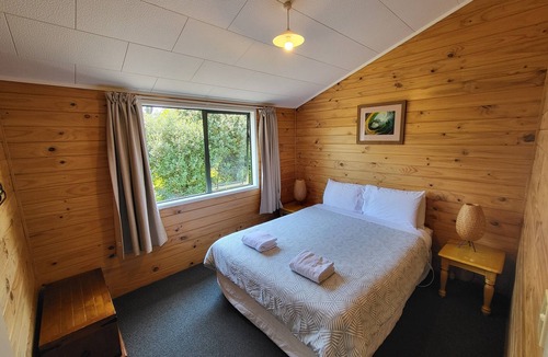 Murchison Cabin | Off The Beaten Trail Accommodation & Bike Tours