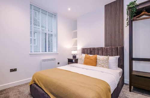 Hull Apartment | Old Town Hull Apt 2 - Sleeps 4 - Town Centre