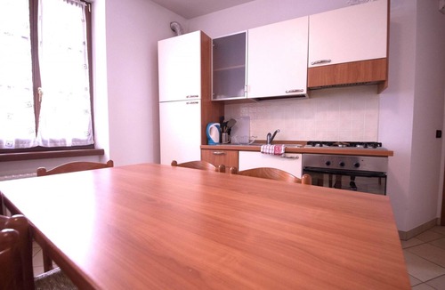 Arco House | One-Bedroom Apartment