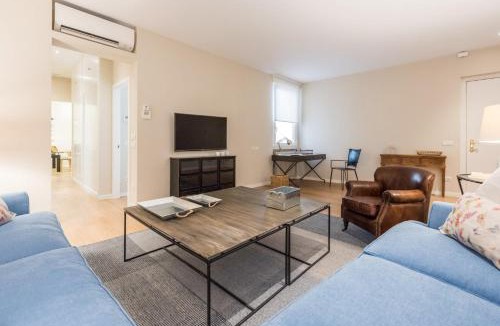 Palacio Apartment | Opera I
