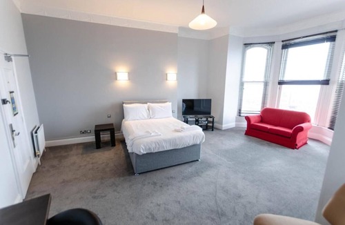 Douglas Promenade Hotel | Opul Boutique