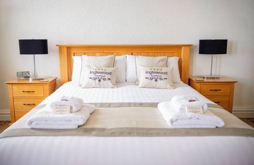 Douglas Promenade Hotel | Opul Express