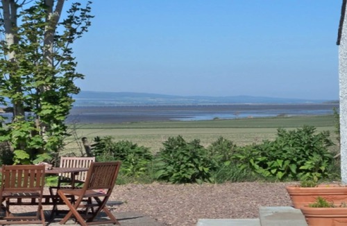Dingwall Cottage | Osprey Cottage - situated in a convenient but peaceful location