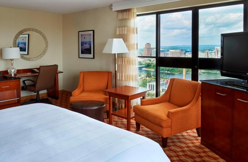 Byward Market - Parliament Hill Hotel | Ottawa Marriott Hotel