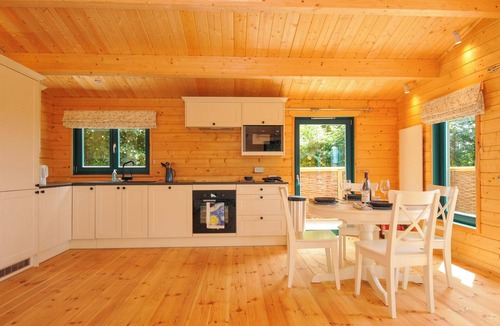 Liskeard Cottage | OWL LODGE, family friendly, character holiday cottage in Menheniot
