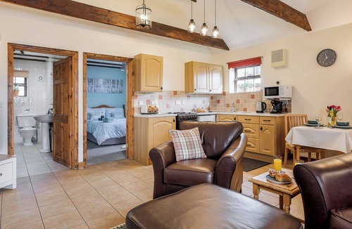Poole Cottage | Owl's Roost - UK36323
