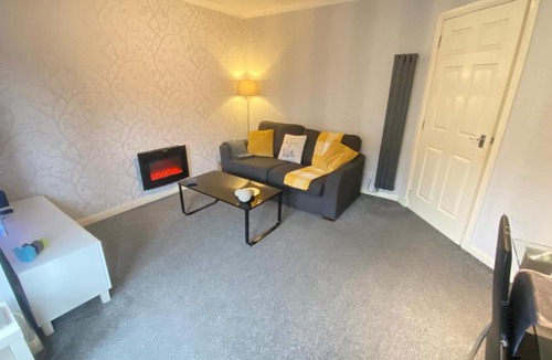 Paisley Apartment | Paisley Central Apartment #3