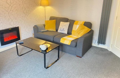 Paisley Apartment | Paisley Central Apartment #3