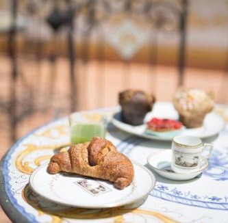 Montecalvario House | Palazzo Doria d'Angri Suites