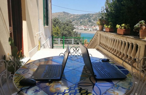 Agropoli Apartment | Panoramic apartment in villa on beach, in center