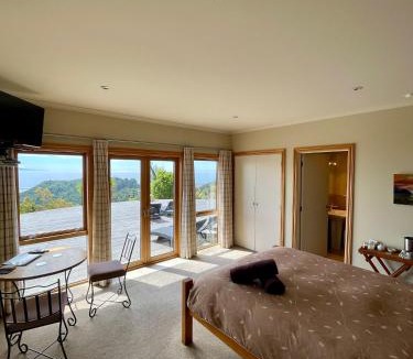 Todds Valley Bed & Breakfast | Parautane Lodge