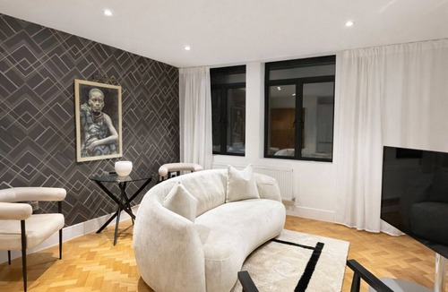 Great Baddow Apartment | Parkway House in Chelmsford Town
