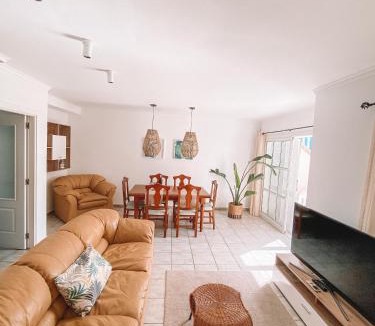 Pasito Blanco House | Pasito Blanco Holiday Home - Casa Yairan