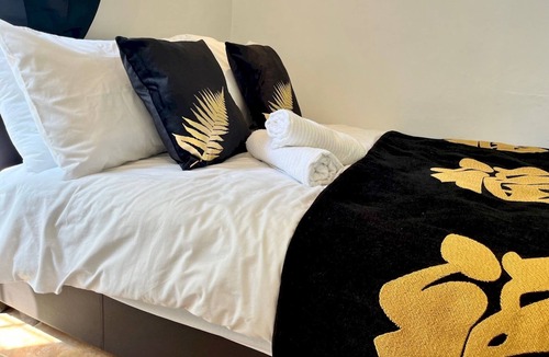 Rickmansworth Apartment | Pass the Keys | Cosy one bed flat with parking and scenic views