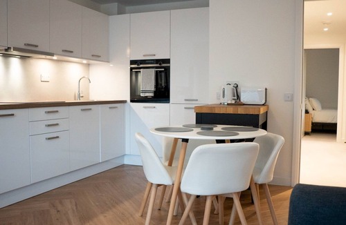 Finnieston Apartment | Pass the Keys | Lovely New 2-Bed SEC, Hydro, Finnieston with Parking