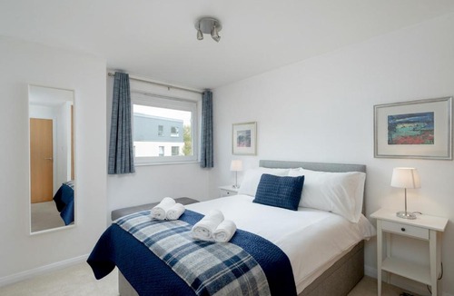 Tollcross Apartment | Pass the Keys Spacious Bright Modern Edinburgh City Flat