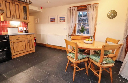 Cromarty Cottage | PAYE HOUSE - CROMARTY, pet friendly, with open fire in Cromarty
