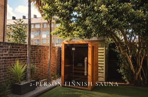 Canary Wharf Apartment | Peaceful 3BR Escape Hot Tub & Large Garden