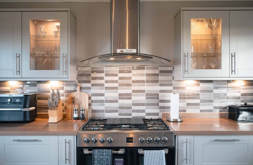 Scarfskerry House | Peaceful and Spacious Home just 5 mins from Dunnet Head