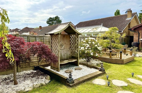Hoddesdon House | Peaceful,captivating Home With Idylic Surroundings