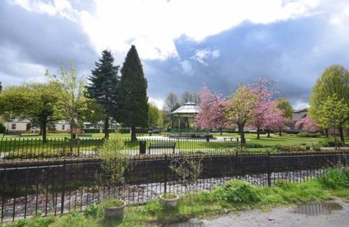 Kilsyth Apartment | Peaceful retreat between Glasgow & Edinburgh with Outlander Studios next door!