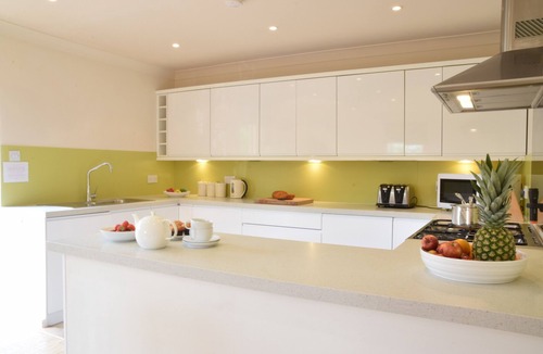 Aldeburgh Cottage | PEACH HOUSE, ALDEBURGH, pet friendly, with open fire in Aldeburgh