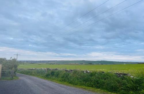 Kirkwall House | Peedie Orkney Cottage with Hot Tub