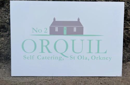 Kirkwall House | Peedie Orkney Cottage with Hot Tub