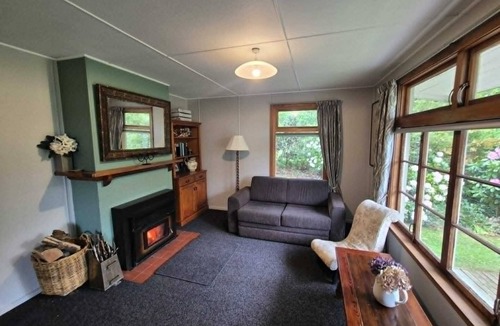 Peel Forest Cottage | Peel Cottage - A Romantic Country Retreat