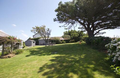 Saint Gennys House | Penrose Cottage