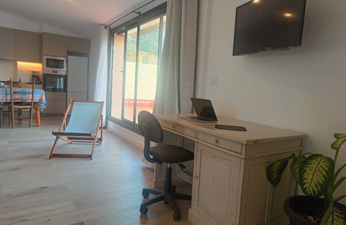 Palau-Saverdera House | Penthouse Relax: sea view, 80m² terrace, 1 Gbps fiber optic & bicycle garage