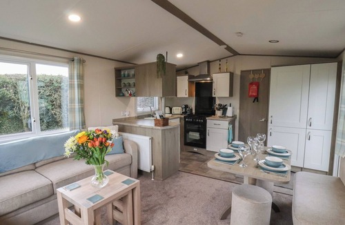 Knaresborough Cottage | PEPPER POT LODGE, pet friendly, with a garden in Knaresborough