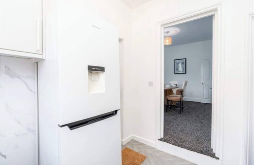 Doncaster House | Perfect Booking | Central Doncaster 3 Bed Home