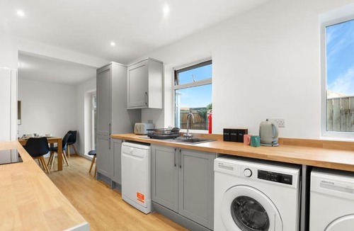 Blyth Apartment | Perfect Booking 5 min Drive To Blyth Beach