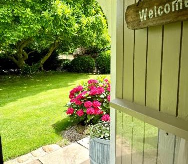 Fyfield House | Perfect country cottage retreat!