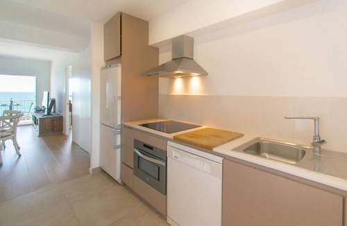 Sant Antoni de Calonge Apartment | Perfect seaside getaway: Cozy apartment with spectacular views in Sant Antoni de Calonge 🌅⚓