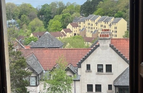 West End Apartment | Period townhouse apartment situated at the heart of Edinburgh's West end