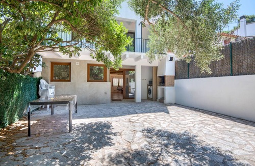 Pals Ski Chalet | PESCADORS: Recently renovated house 200 metres from Pals beach