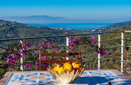 Laureana Cilento House | Pet friendly home in Laureana Cilento