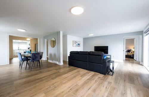 Bobcaygeon Apartment | Pet Friendly Home Near Lock 32 & Beach Park