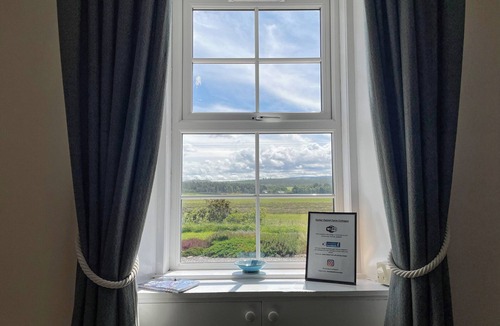 Balloch Cottage | Pine Cottage - UK38990