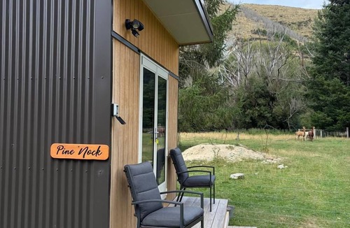 Burkes Pass Cabin | Pine Nook: Quiet Rural Cabin With Mountain Views