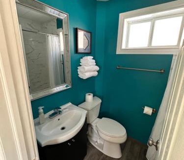 Nipigon Hotel | Pinecrest Motel