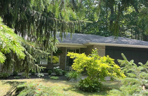 Grand Bend Cottage | Pinedale Family Cottage - Summer is around the Corner! Book Now!