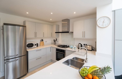 Aldeburgh Cottage | Pinky Cottage - sleeps 6 guests in 3 bedrooms