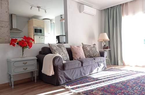 Montequinto Apartment | Piso Acogedor +4personas 1mint. Metro