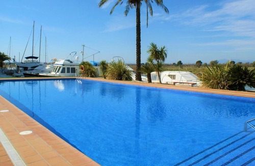 Santa Margarida Apartment | PISO CON VISTAS AL CANAL EN APARTAMENTO DE ALTO STANDING