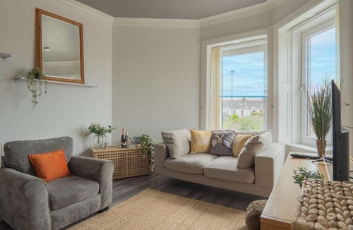 Ayr Apartment | Pitchside Escape